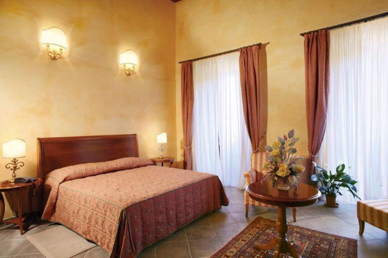 Hotel Palazzo Marzano Briatico Pokoj fotografie